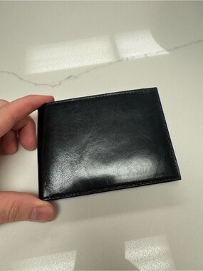 Bosca Black Leather Bi-Fold Card Holder